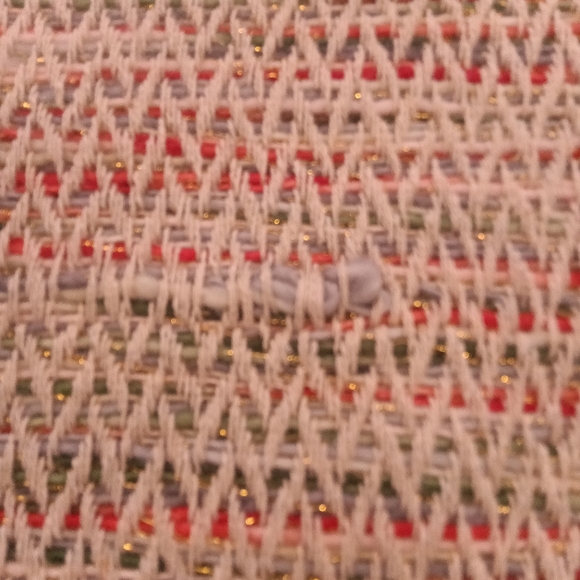 ASPEN Table Runner - Picture 6 of 12